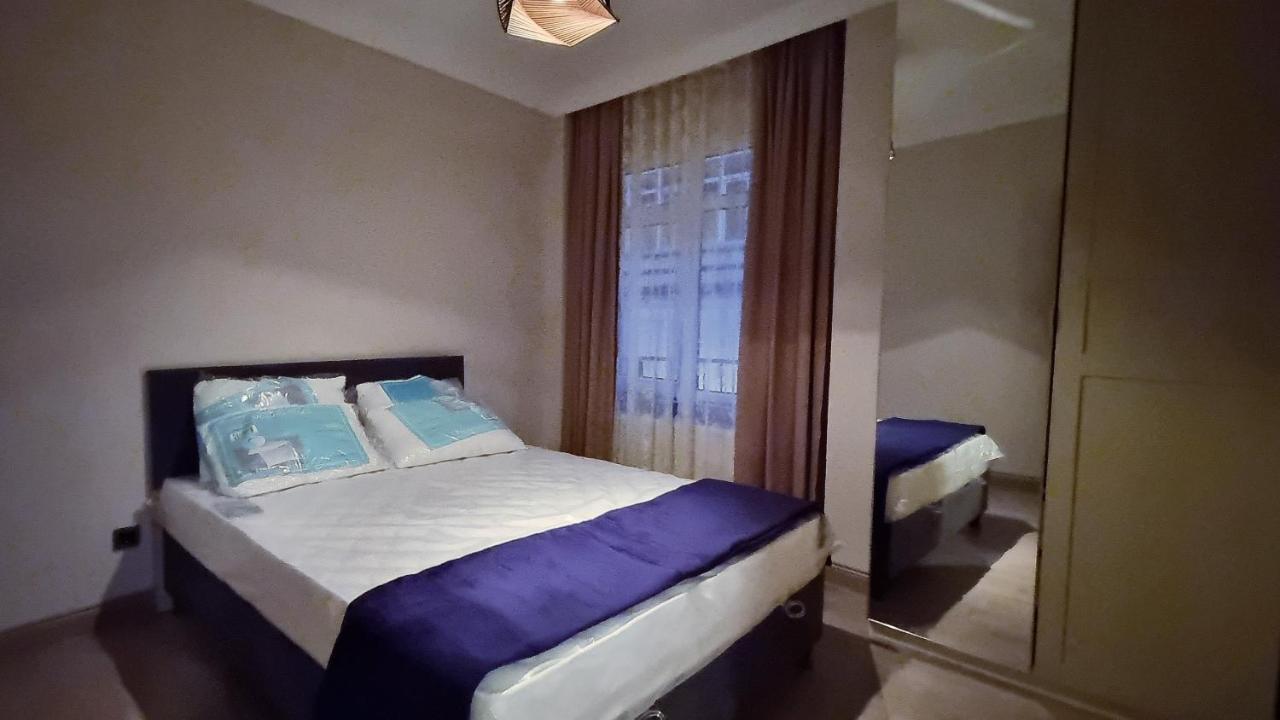 Tam Merkezde Yepyeni Bir Daire Istambul Exterior foto